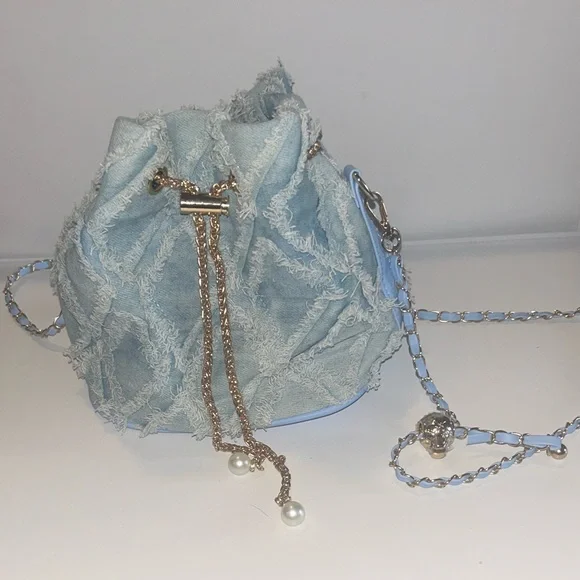 Stylish Blue Denim Bag with Chain Strap - Picture 3 of 7